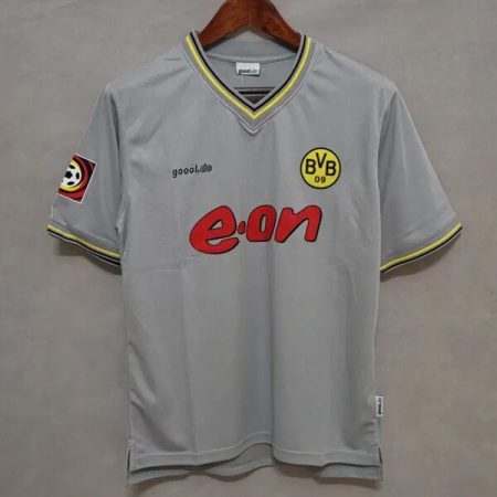 Jalkapallopaita Retro BoVenäjä Dortmund Vieraspaita Jalkapallo pelipaidat 2002